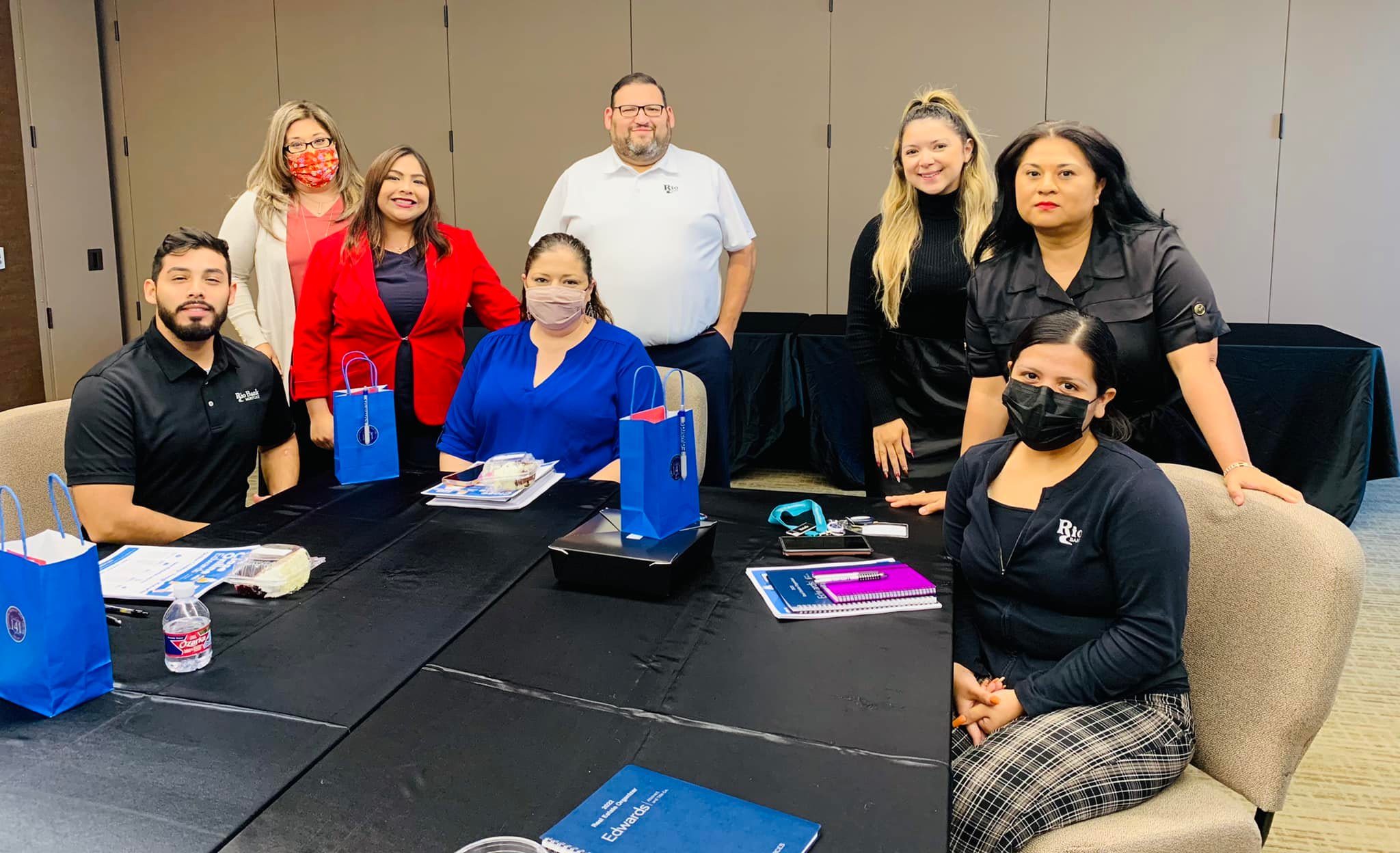 Read more about the article Dalia Salinas Presents Title Commitment Training to Rio Bank Mortgage Team