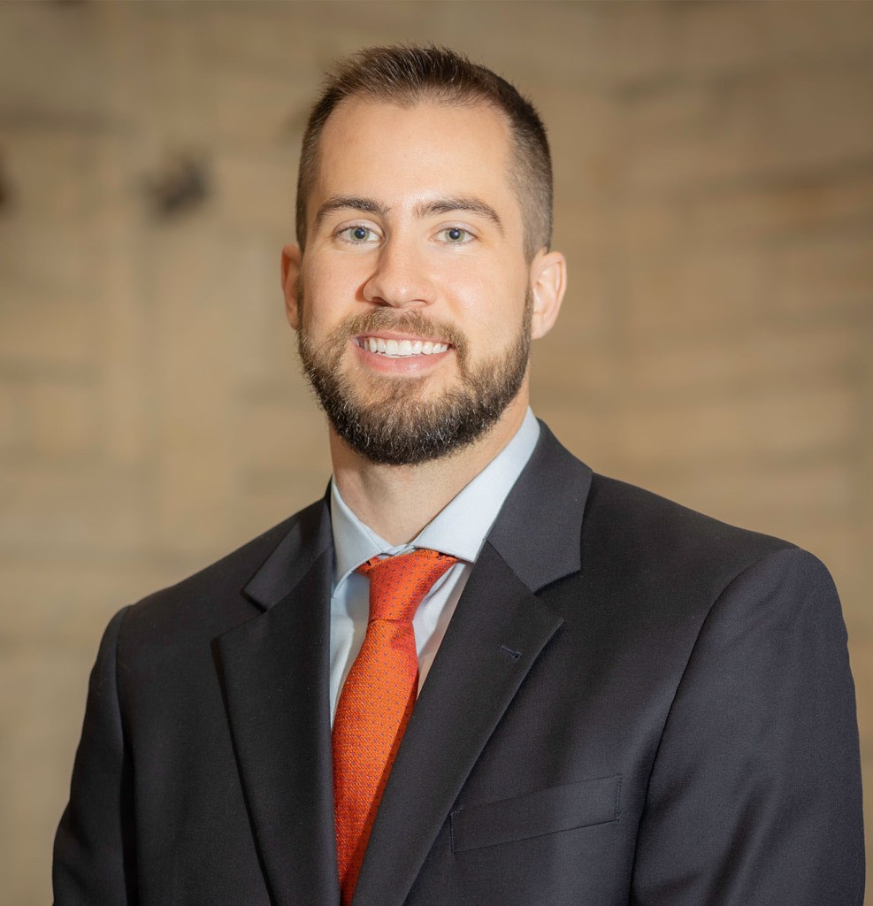 Read more about the article Edwards Abstract Title Insurance Professional Earns Distinguished Certification