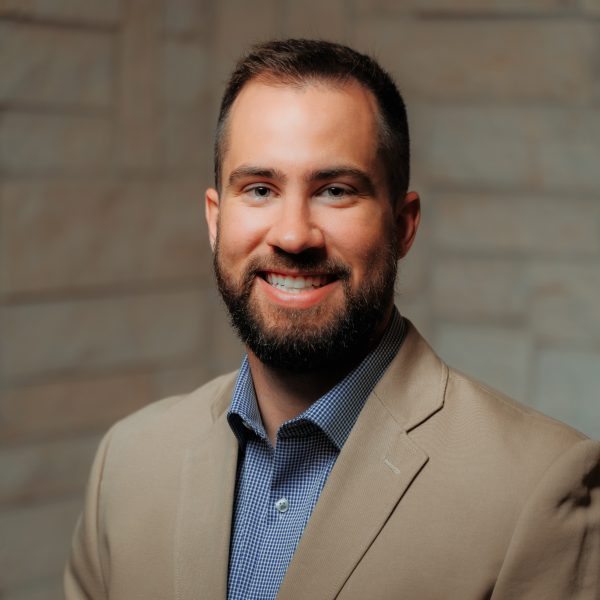 Read more about the article Edwards Escrow Officer Earns CAEP Credential